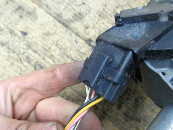 MOTEUR D ESSUIE GLACE CITROEN C1 / PEUGEOT 107 / TOYOTA AYGO - Vue 3